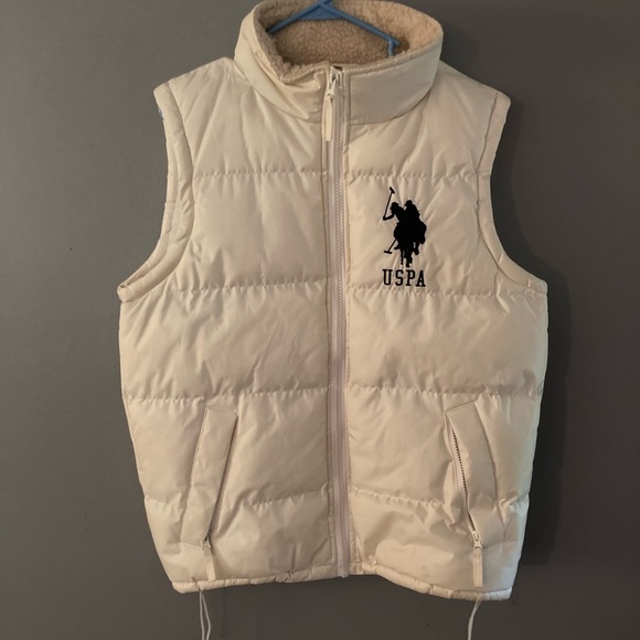 In Great Condition Men’s U.S. Polo Association Vest - Picture 1 of 5